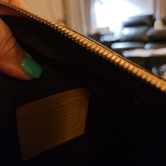 Vintage Coach Crossbody - Picture 6 of 8